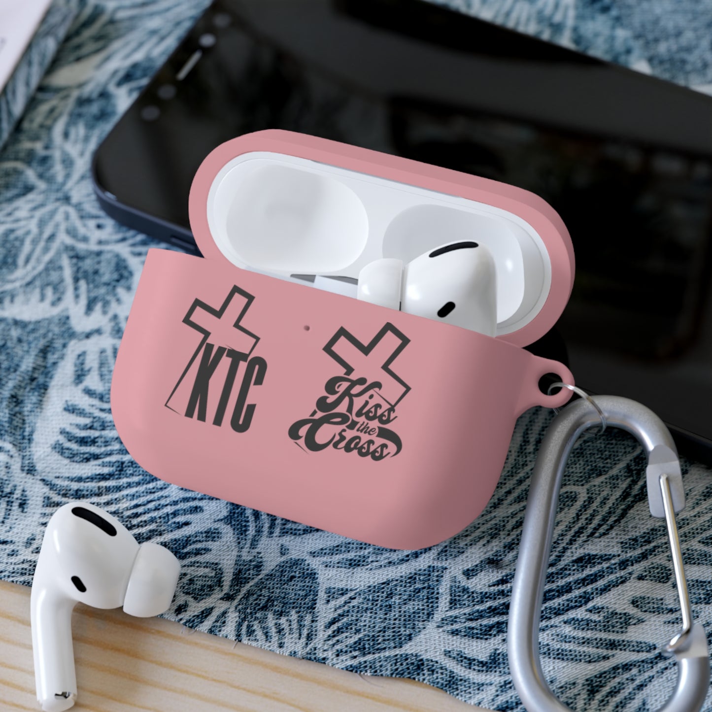 Kiss The Cross - AirPods Case Cover
