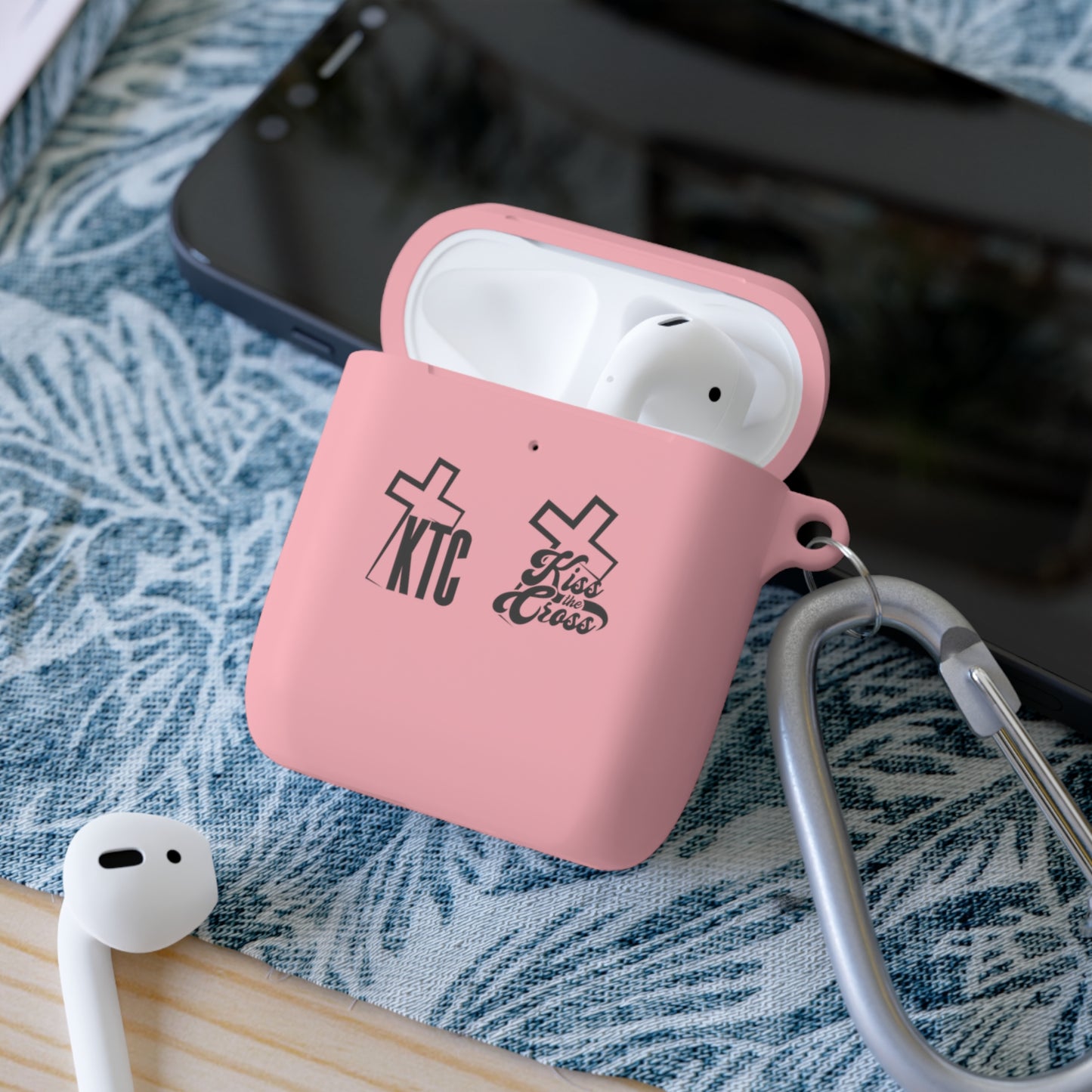 Kiss The Cross - AirPods Case Cover